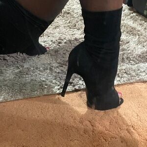 Chic Black Heeled Boots for Women